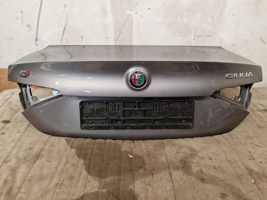 фото №1, Alfa romeo giulia veloce задняя крышка багажника 318 камера
