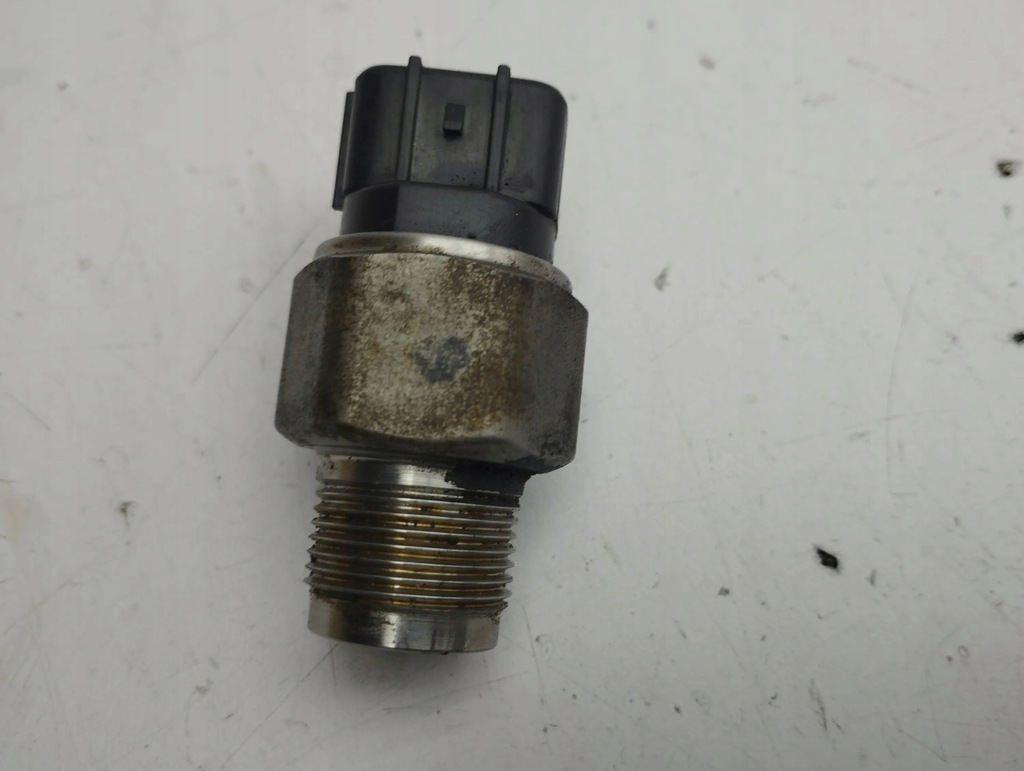 фото №6, Lexus is 220d-250-350 2006 датчик давления топлива