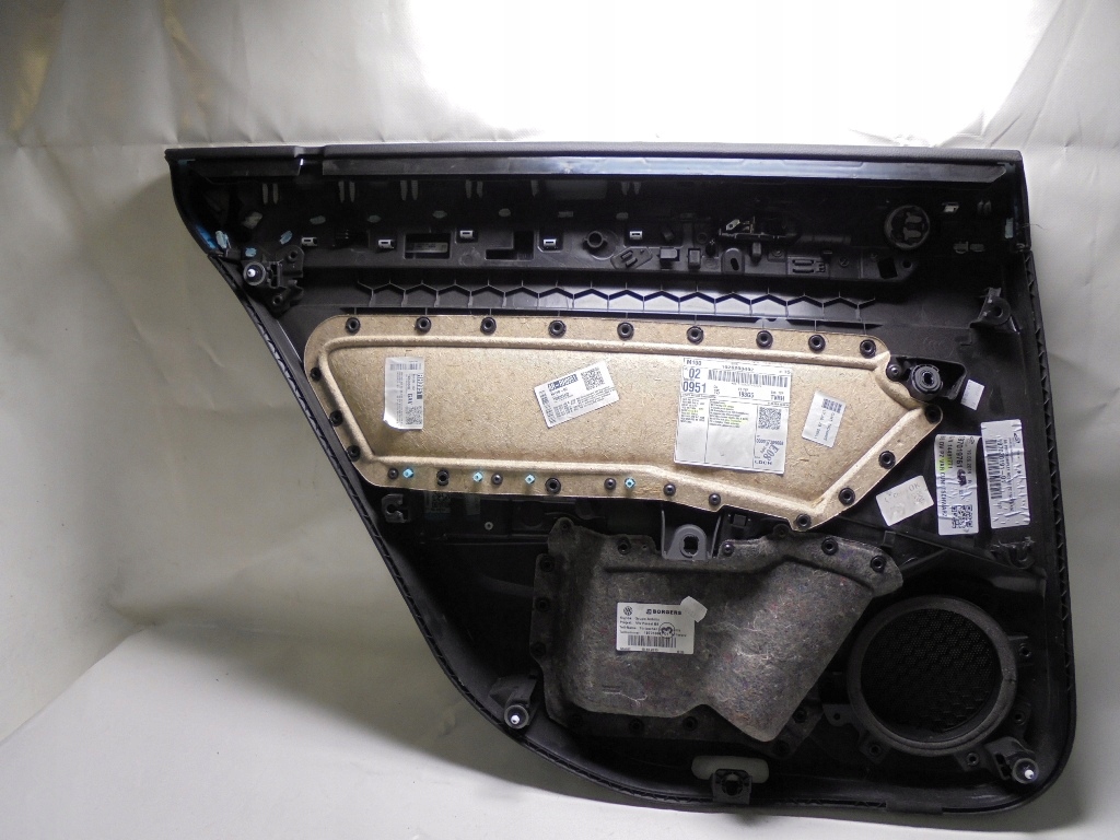 фото №9, Обшивка обивка дверь правый правое задняя задний vw passat b8 3g5867212