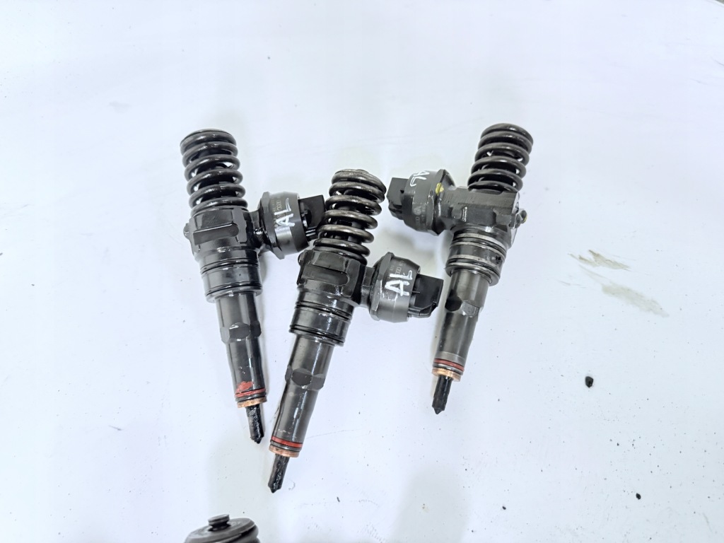 Купити Volkswagen polo iv golf iv passat b5 1.9 tdi 101 km насос-форсунка 038130073aj