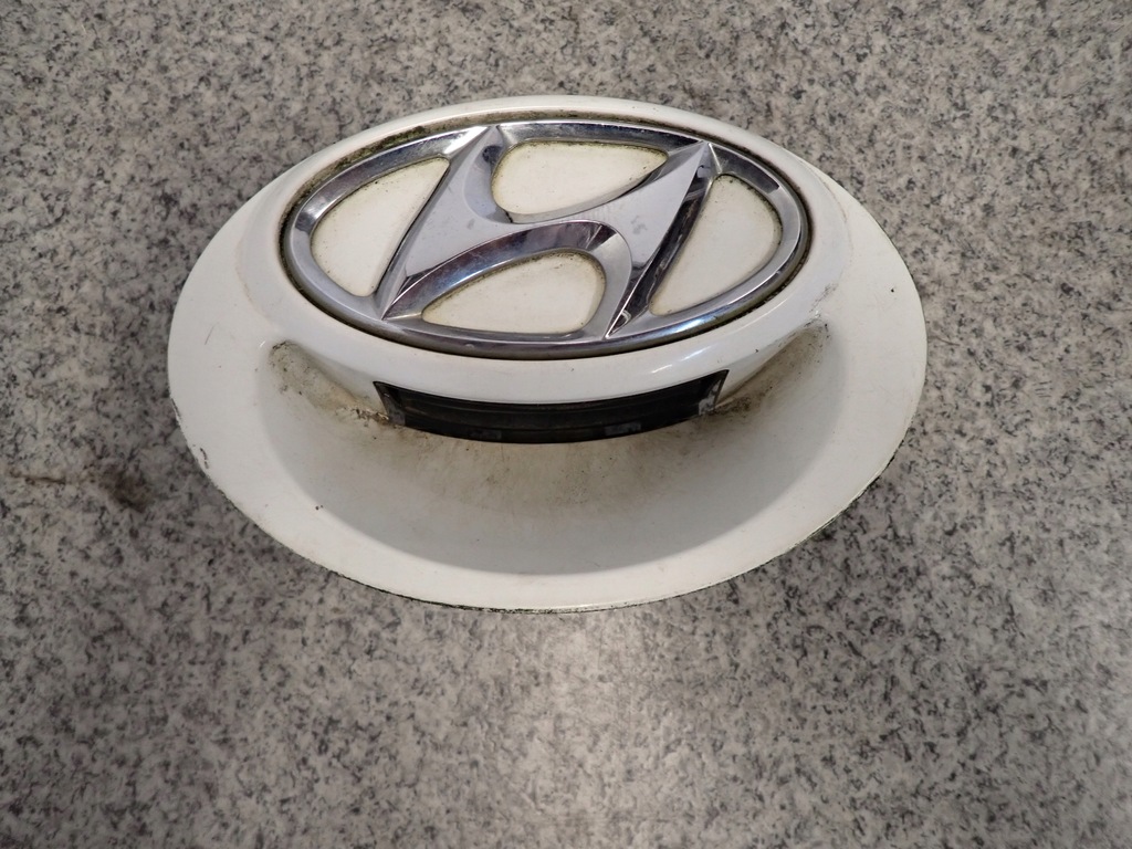 фото №1, Hyundai i20 08-12 ручка крышки багажника кнопка