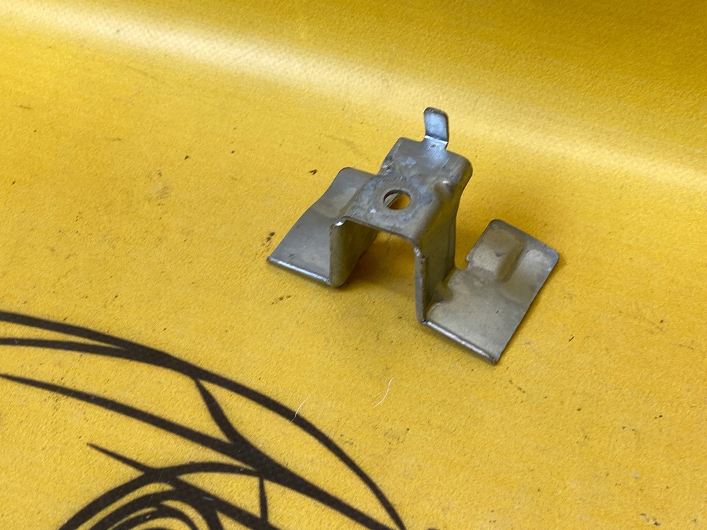 фото №5, Ушко кронштейн кронштейн радио porsche 911 997