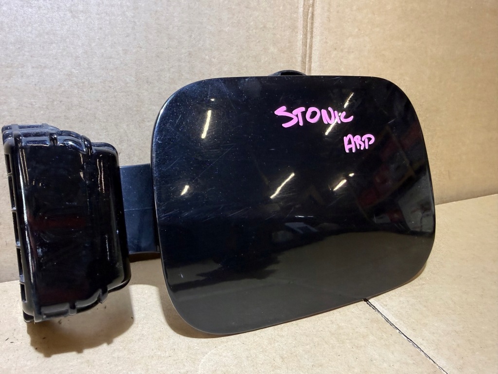 Купити Kia stonic кришка заливної пального abp