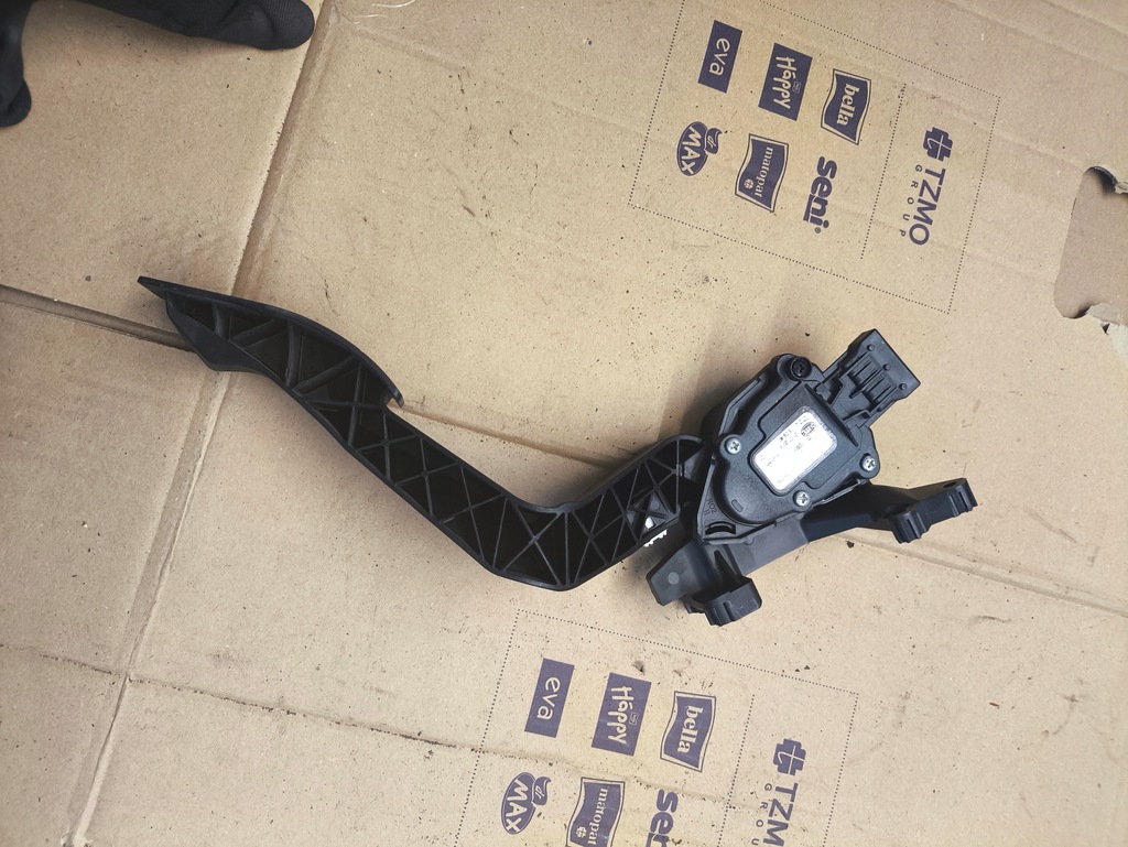 фото №2, Jeep renegade педаль газу jeep renegade 51942423 ?