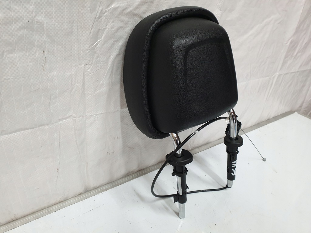 фото №7, Hyundai ix35 подголовник сиденье кожа втулки комплект