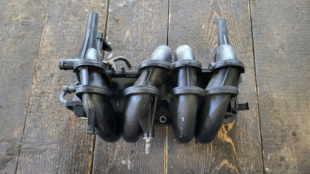 фото №1, Sandero i 1.4 колектор всмоктуючий 8200647804