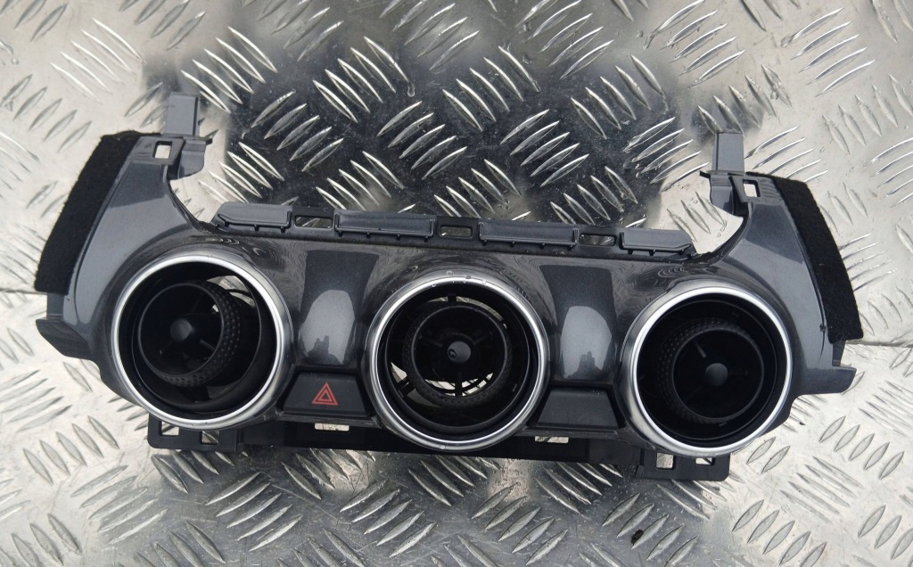 фото №1, Nissan juke ii f16 решётка обдув средняя 2020r