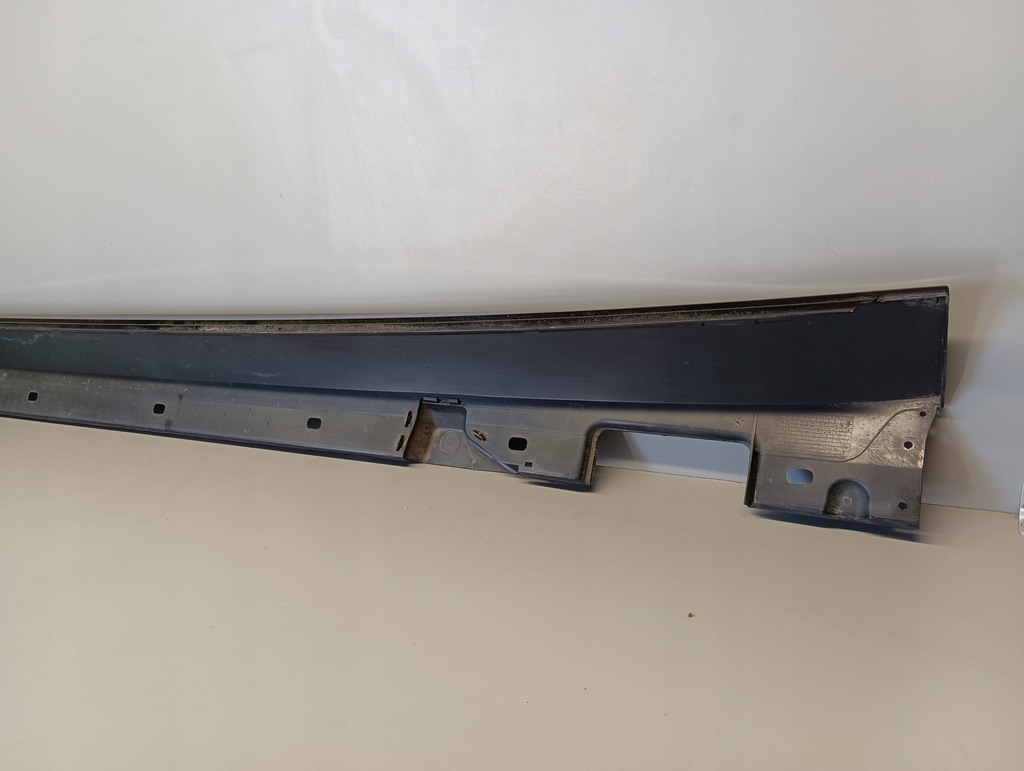 фото №6, Молдинг порог правая mercedes e-klasa w212 kombi nr lak 197 a2126900840