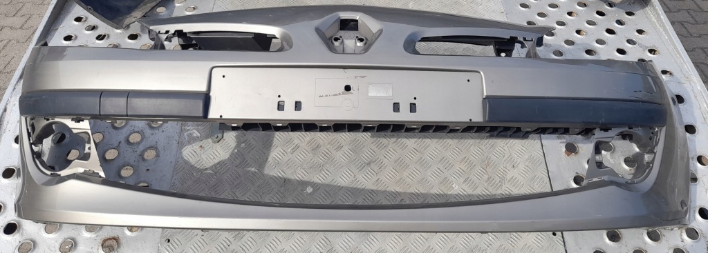 Купить Бампер перед renault clio 3 оригинал