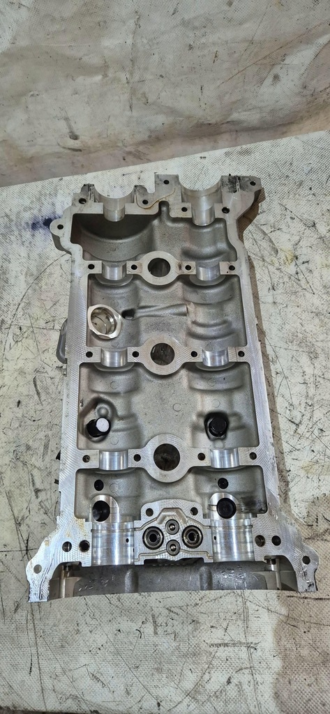 фото №5, Крышка клапанов 670052851 alfa romeo stelvio giulia 2.9 qv 510km