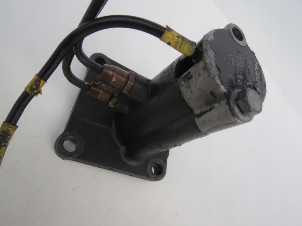 Купити Циліндрик півпередача коробки передач scania r480