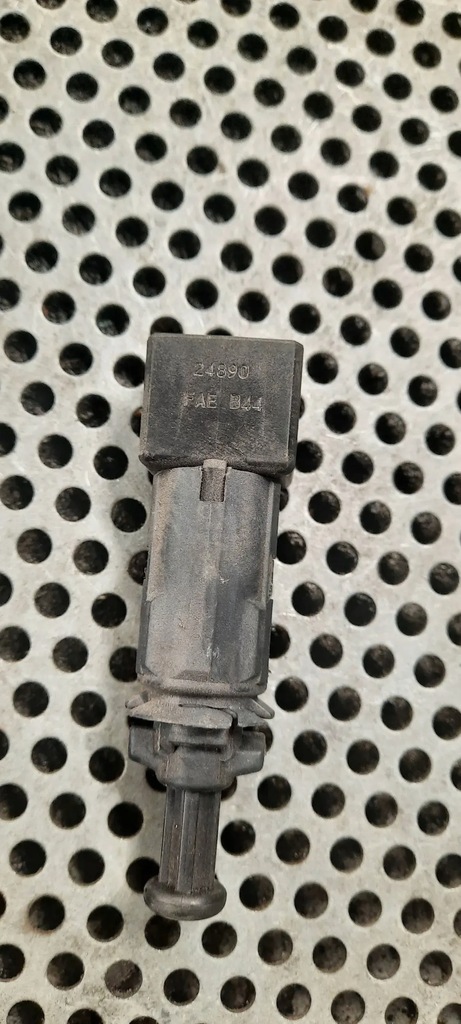 фото №1, Датчик стоп renault master 24890