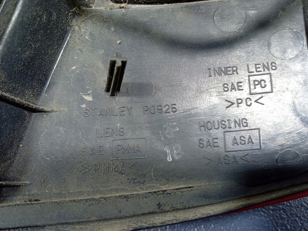 фото №7, Suzuki liana hb 01- лампа задняя левая задняя stanley p0925