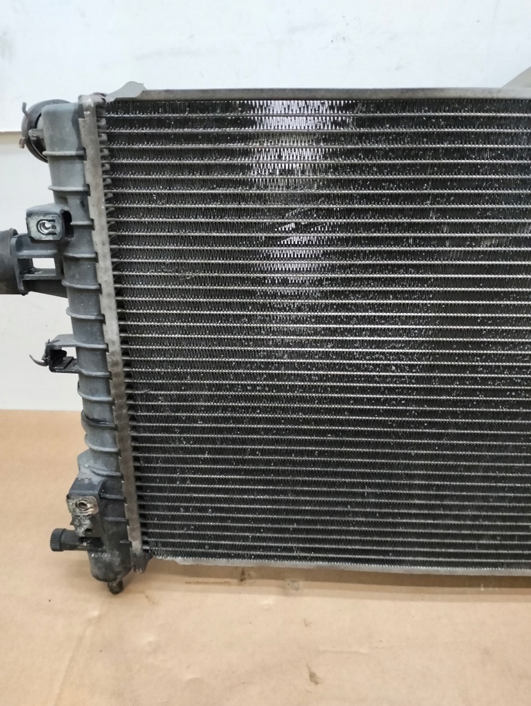 Радиатор воды вентилятор opel astra h 3 3 1.6 b Недорого