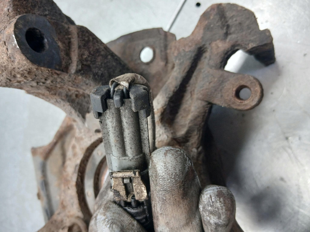 фото №6, Поворотный кулак левая перед opel astra g 1.6b 99r