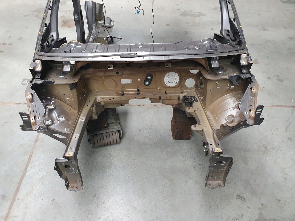 фото №1, Четверть перед лонжерон подкрылок левая правая citroen c4 picasso ii