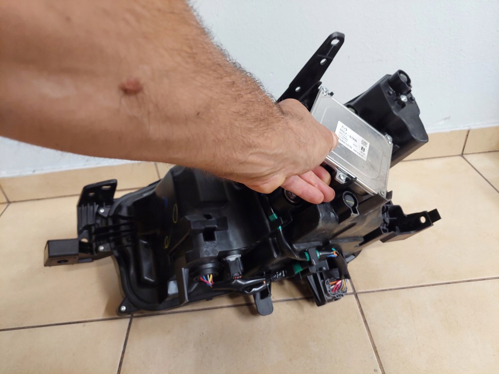 Mazda cx-30 full led правый Оригинал