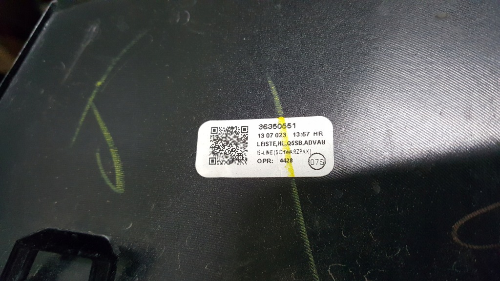 фото №10, Решітка радіатора молдинг бампера лівий задня audi q5 80f807967 демонтаж