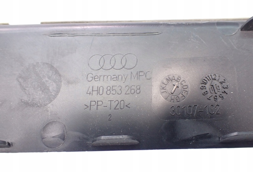 фото №10, Защита жёлоб дождя правая audi a8 d4 4h0853268b