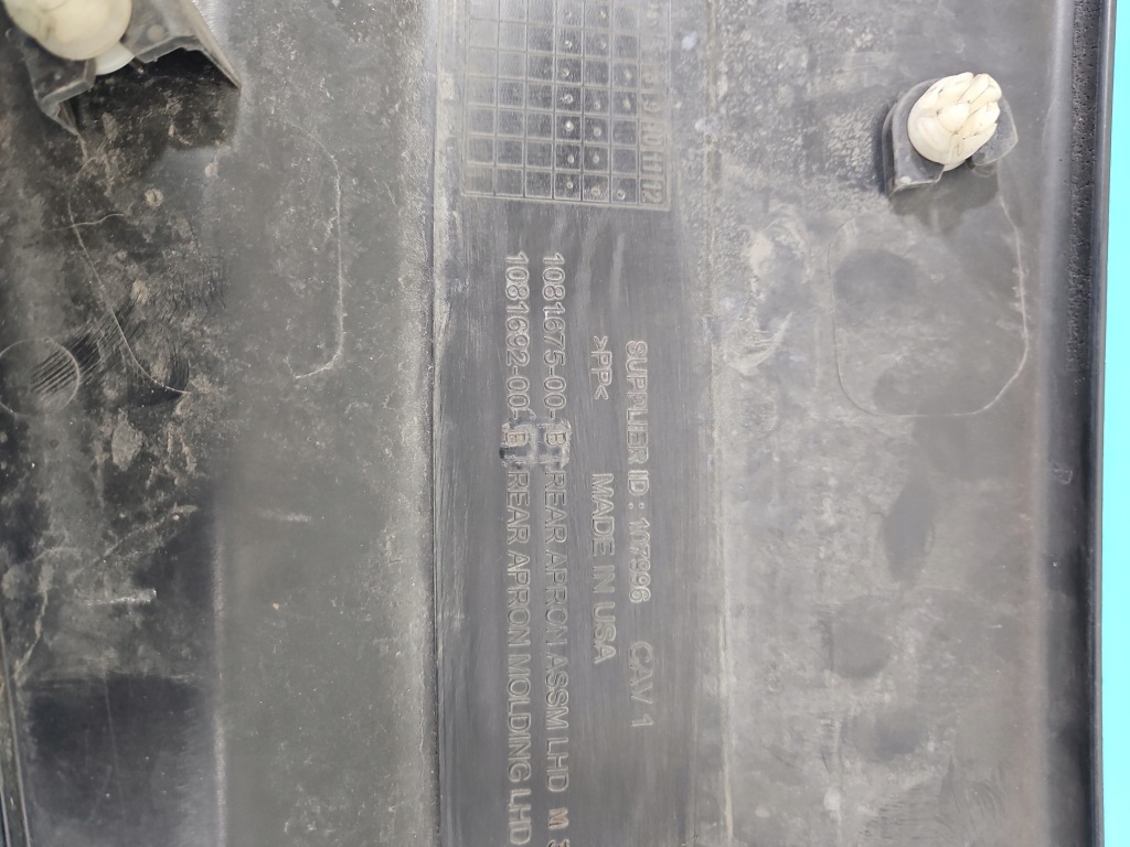 Жабо tesla model 3 2017- 1081675-00-b 1081692-00-b Зі Шроту