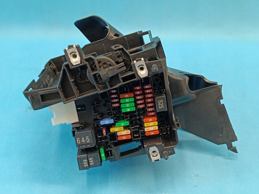 фото №1, Vw t-roc lift 1.5 tsi 110kw 2025 r кронштейн коробка предохранителей 517941395c