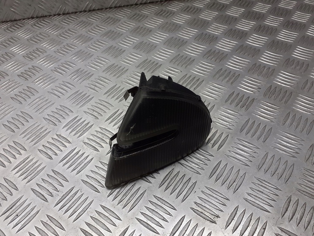 фото №1, Поворотник правий перед alfa romeo 147