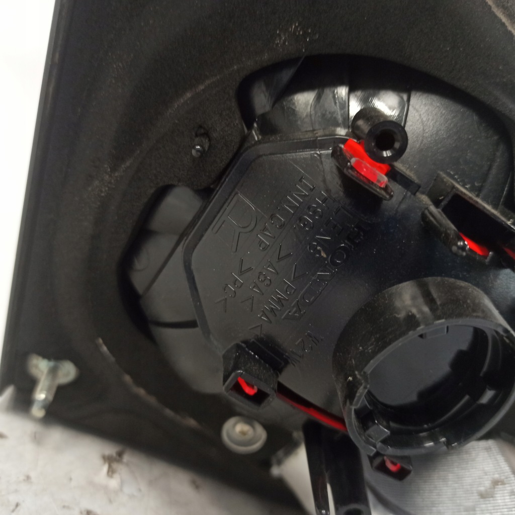 фото №7, Honda civic viii sedan лампа правий задня w кришка stanley p8414r