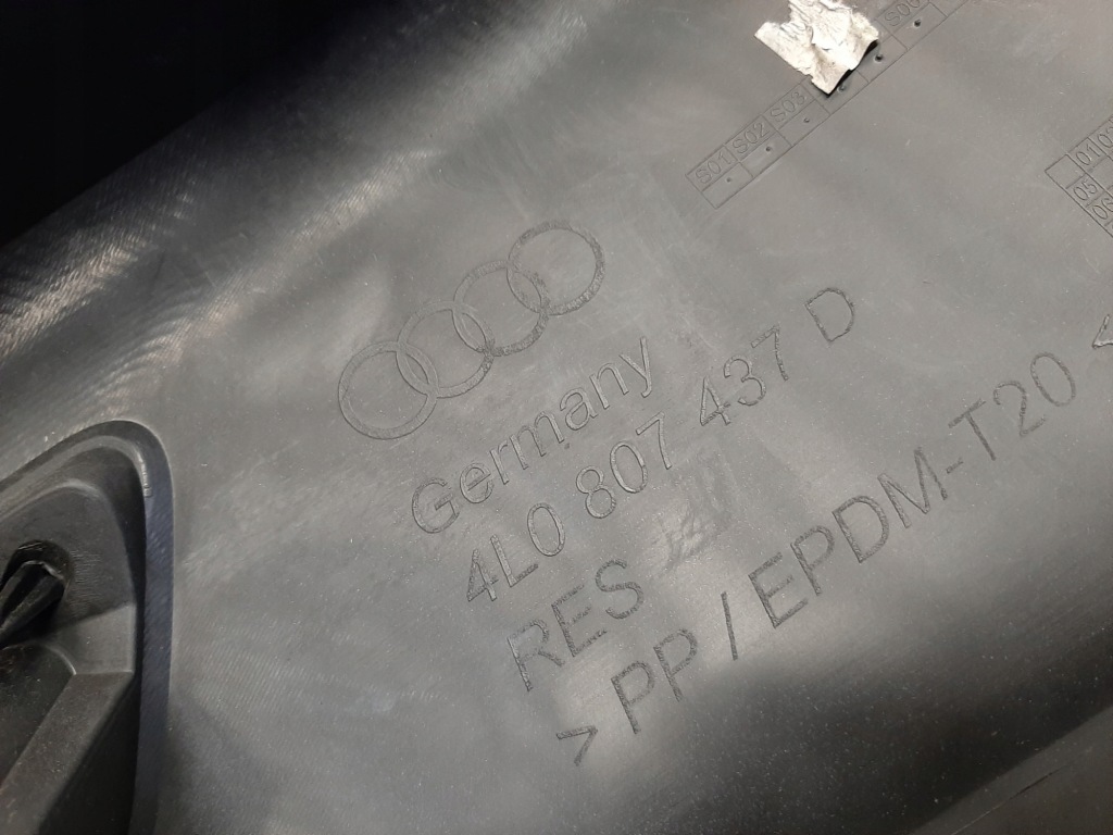 Audi q7 2006-2010. бампер перед kompletny s-line 4l0807437d Доставка