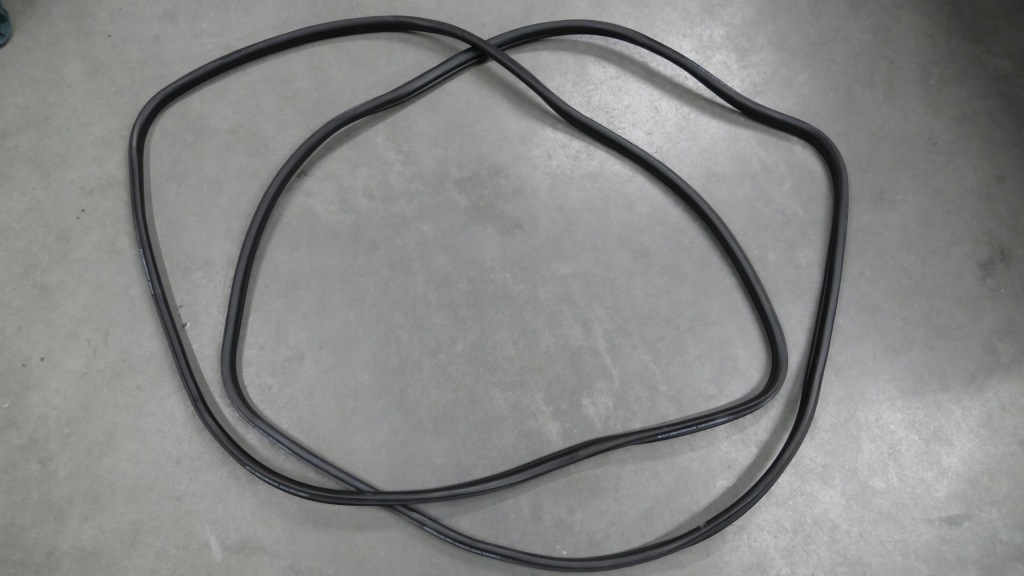 фото №1, Bmw f20 прокладка дверь правый перед 7240849