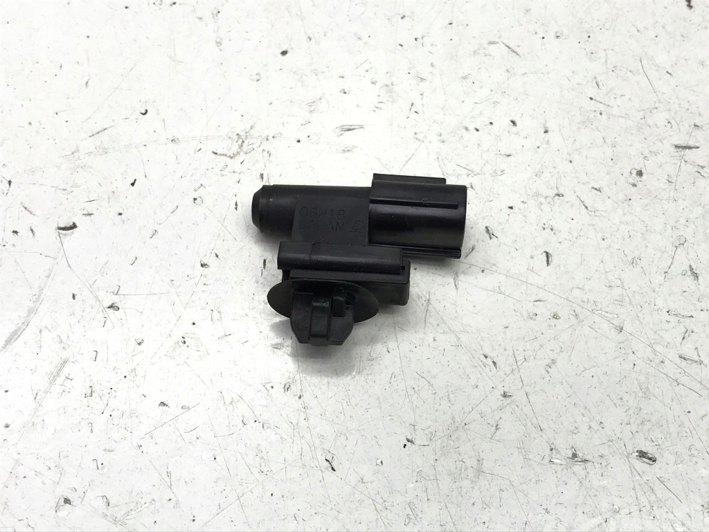 Купить Lexus lbx 2024 датчик температуры наружной 06h18