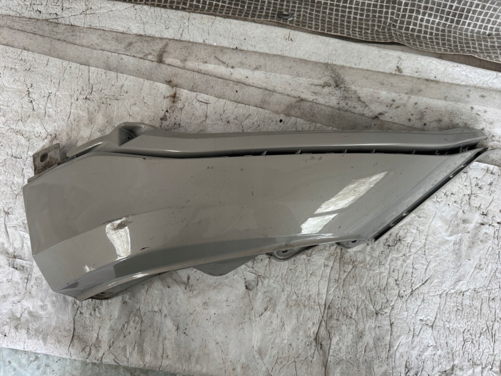 фото №1, Audi q8 правая молдинг решётка накладка