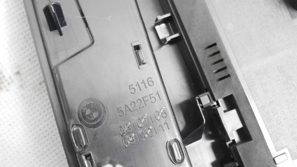 фото №6, Bmw ix1 x1 u11 бардачок зарядний пристрій індукційна справна 5a22f51