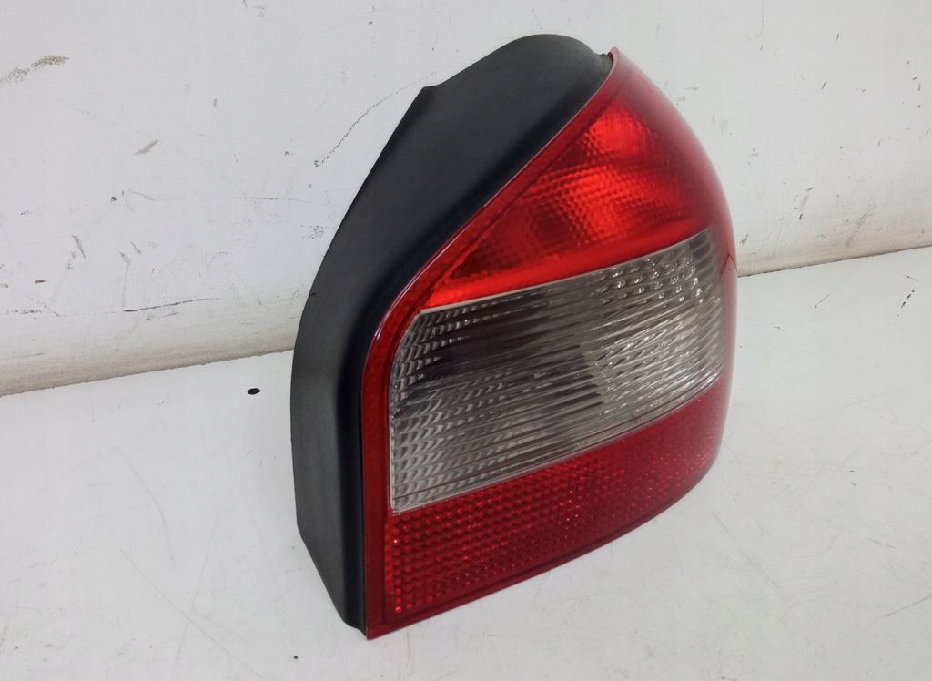 фото №1, Лампа правая задняя audi a3