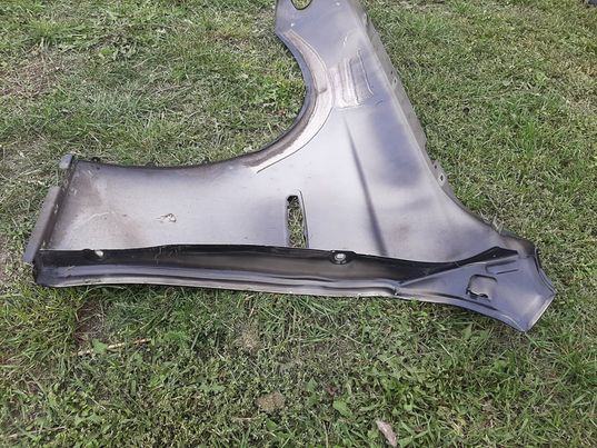 Крило перед правий bmw 5gt 09-17 Зі Шроту