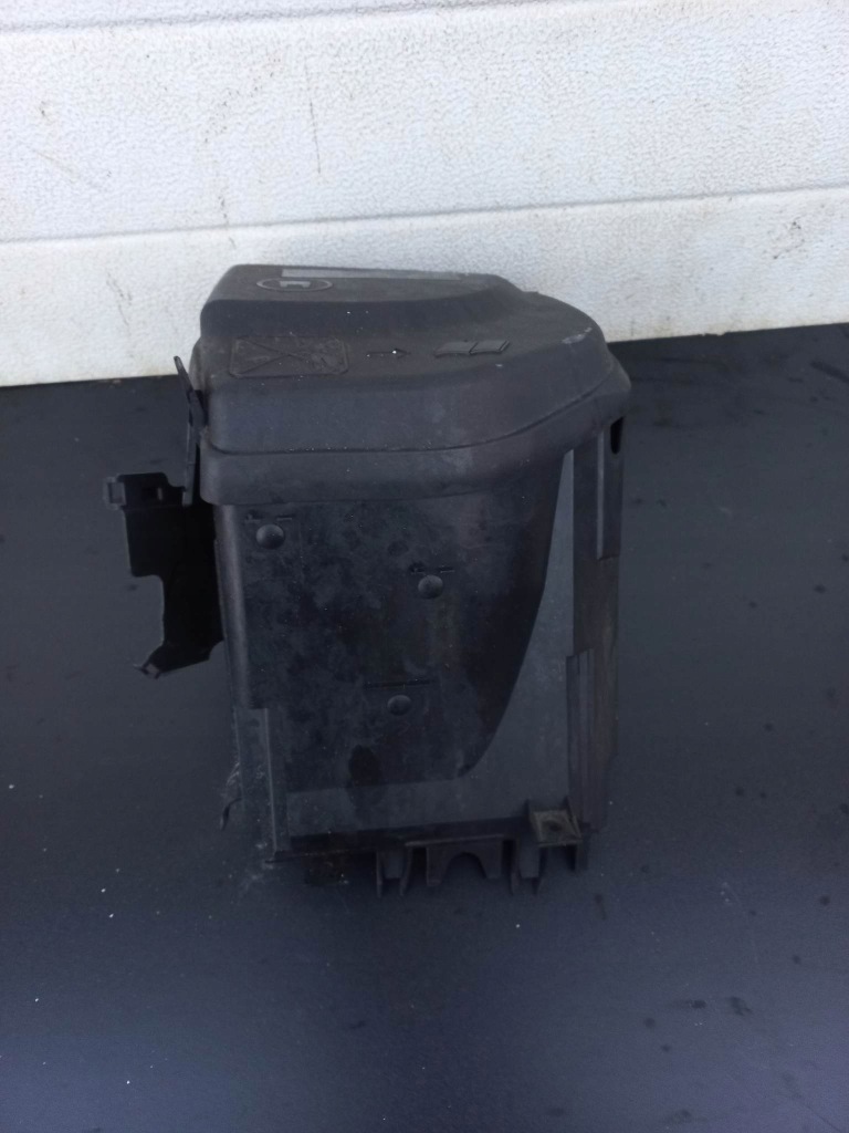 фото №1, Корпус коробка запобіжників peugeot rcz