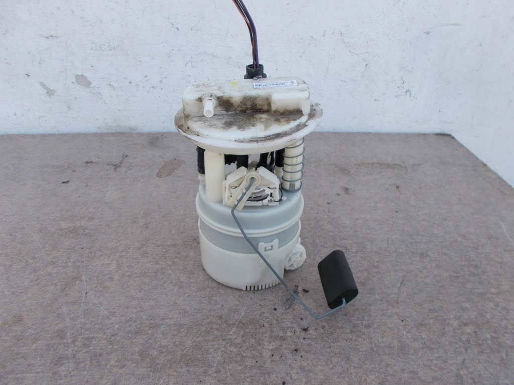 фото №1, Renault thalia ii 08-12 8200683209 насос пального