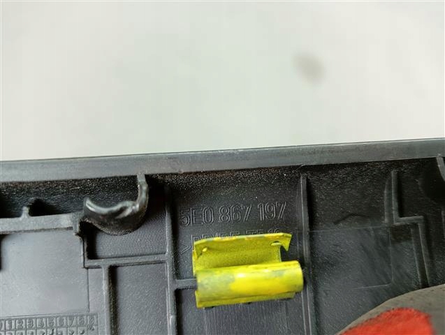 фото №8, 5e0867197 ручка обшивка левая перед octavia iii