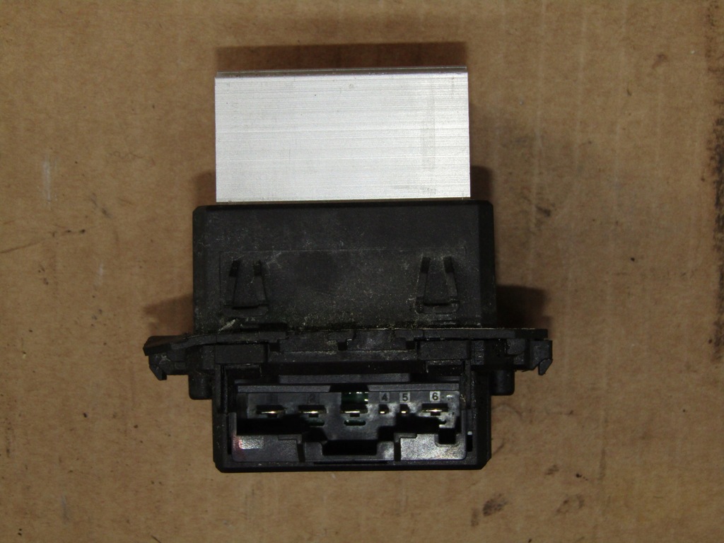 фото №1, Резистор вентилятор citroen c3 picasso 1.4 16v