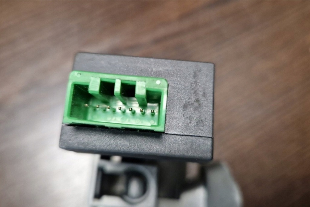 фото №9, Бортовой компьютер двигателя ecu volvo v70 ii sw 0281012103 2.4l дизель 136kw 2006