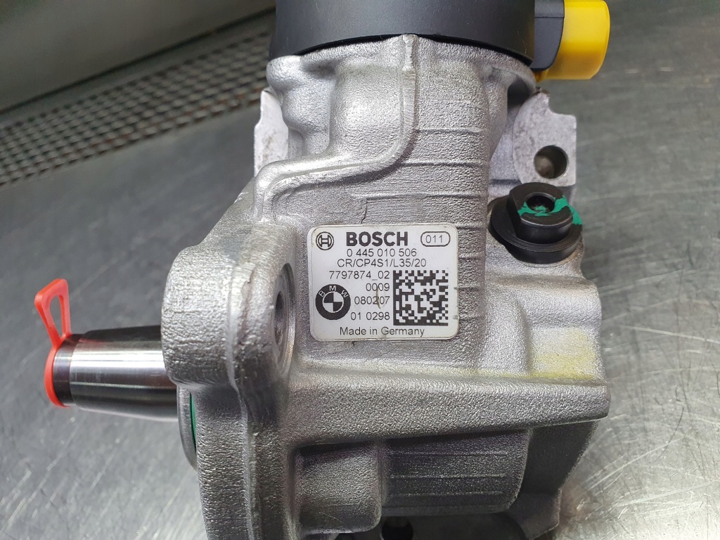 Купити Насос упорскування bmw 2.0 d