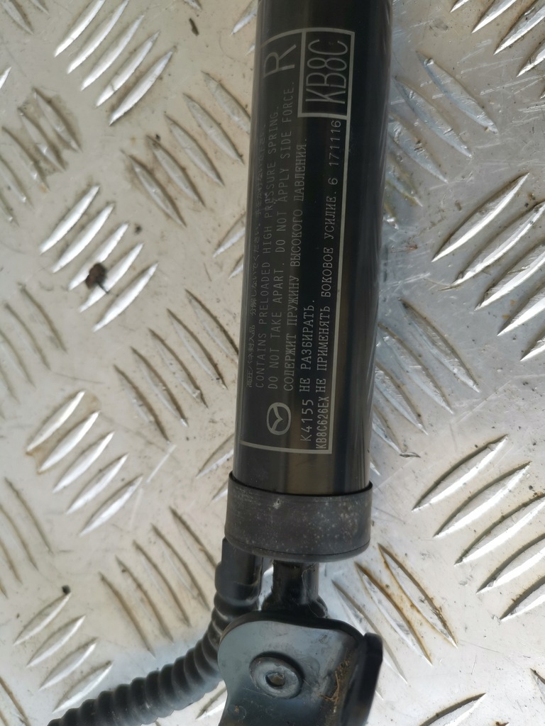 фото №8, Mazda cx5 ii 17- амортизаторы крышки багажника комплект левый правый идеальное состояние