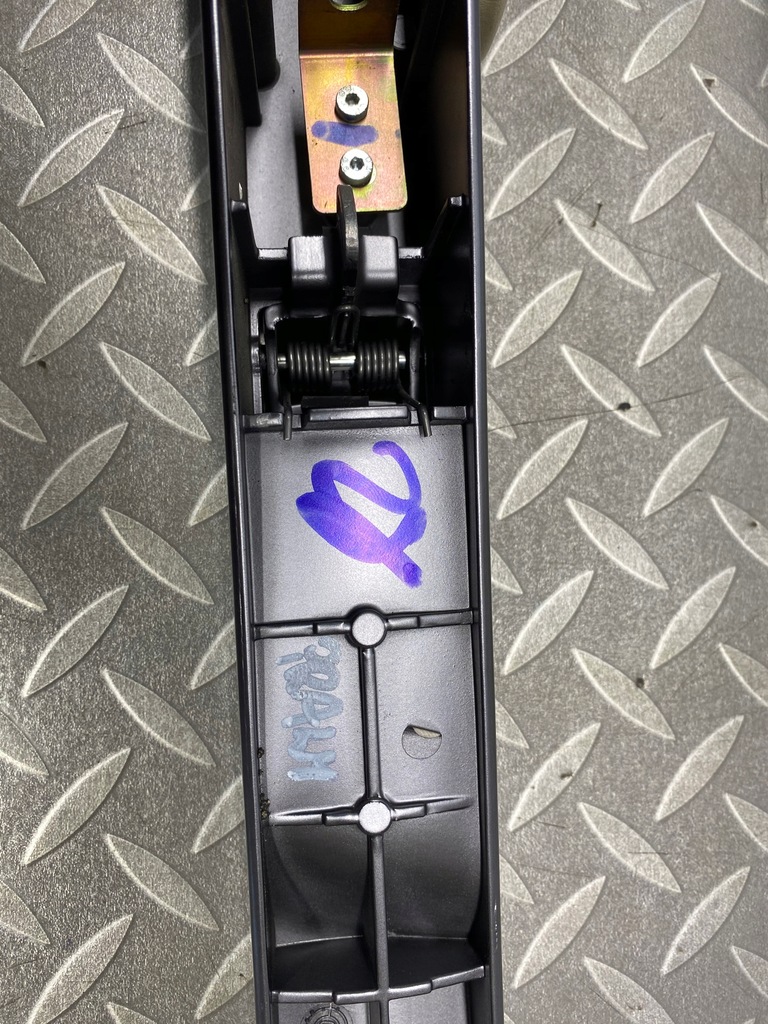 фото №12, Ручка внутренняя дверь правая aston martin db9