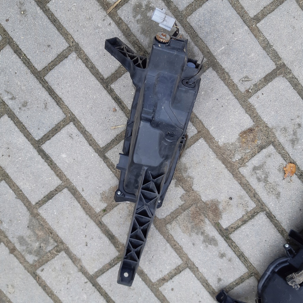 фото №3, Противотуманная фара led правый lexus nx