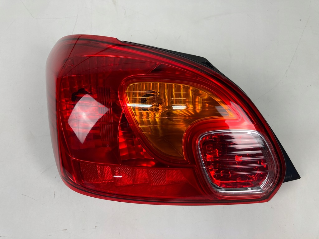 фото №1, Лампа ліва задня mitsubishi space star ii 2