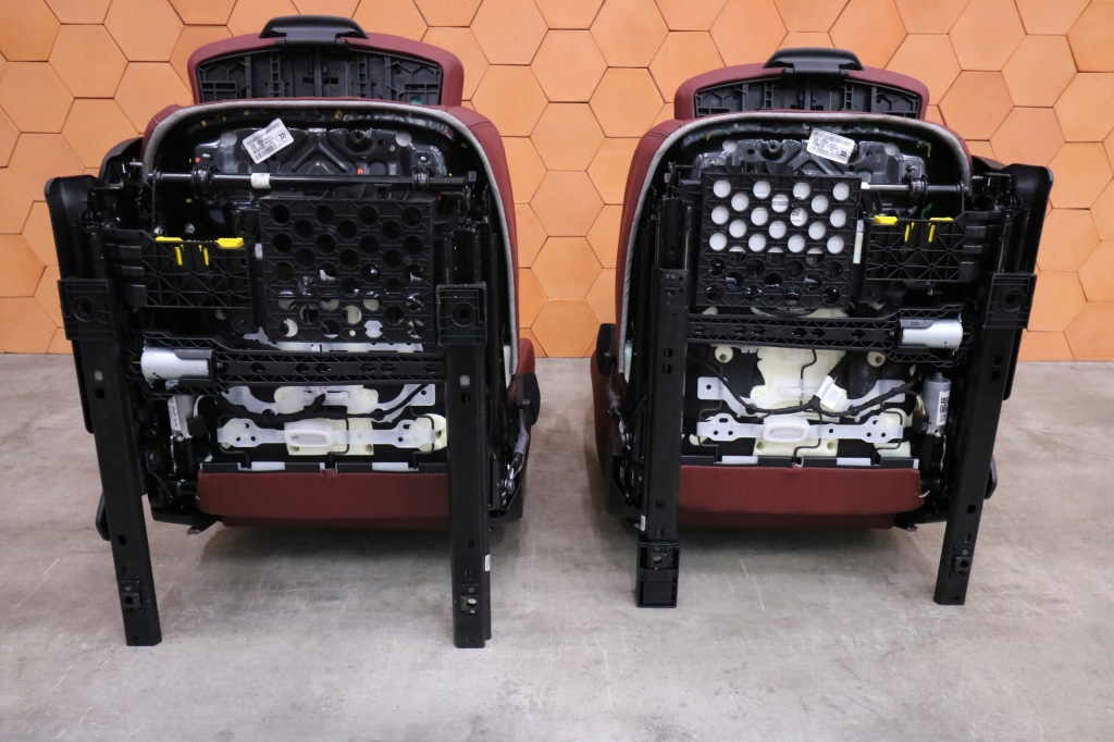 Bmw x4 g02 lci салон сидіння заднє сидіння обшивки sport tacora rot пам'ять 26 km ! Недорого