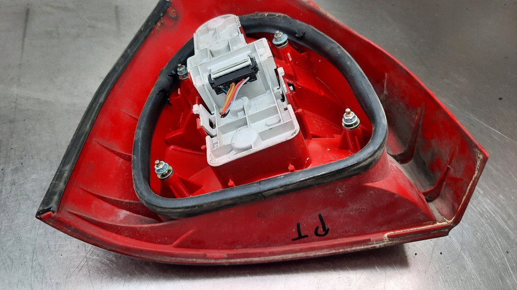 фото №3, Лампа задняя правая audi a3 8l 00r