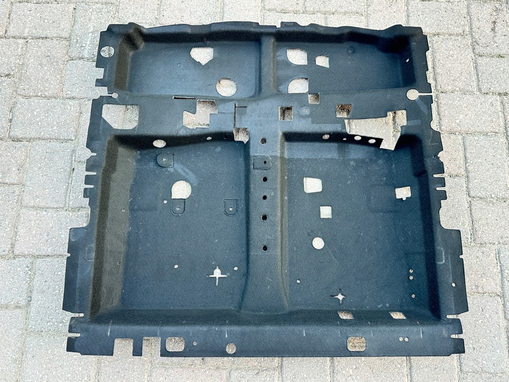 фото №1, Audi q7 sq7 ii 4m lift обшивка коврик задняя 4m0863697f