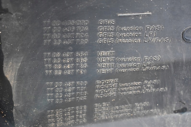 Бампер перед передний чёрный renault megane scenic 1 i 4x4 99-03 Оригинал