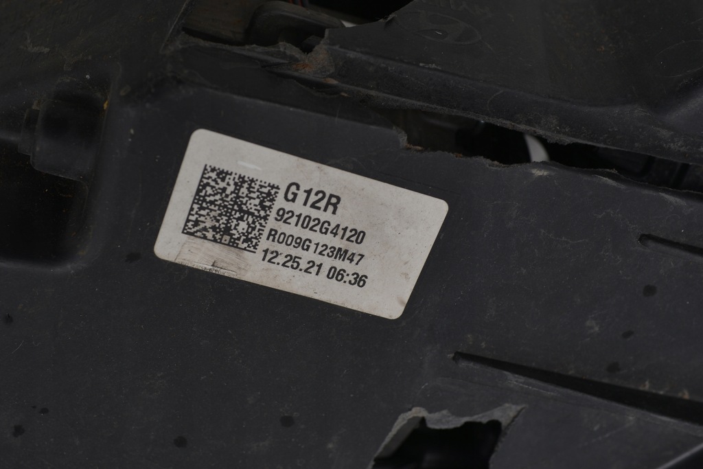 Купити Hyundai i30 n-line фара перед передня правий 92102g4120