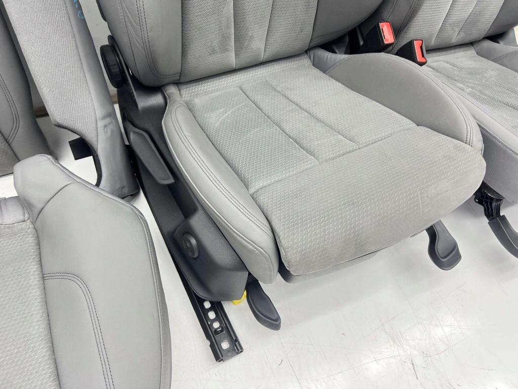 фото №6, Audi a4 b9 sedan s-line 2023 сиденья комплект заднее сиденье обшивки подогрев